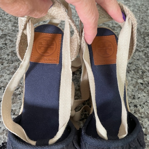 Tory Burch, wedge sandals - Picture 8 of 9